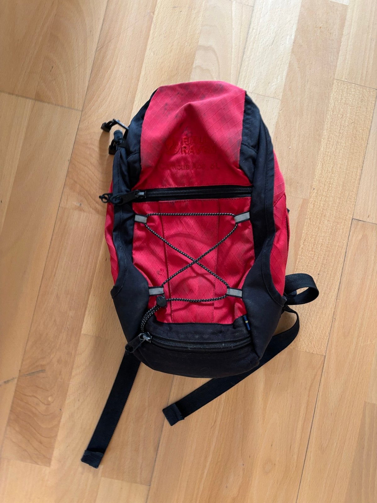 Fjallraven Campus Ace 6L Kinderrugzak - Rood/Zwart, Gebruikt, Minder dan 30 cm, Minder dan 25 cm, Ophalen