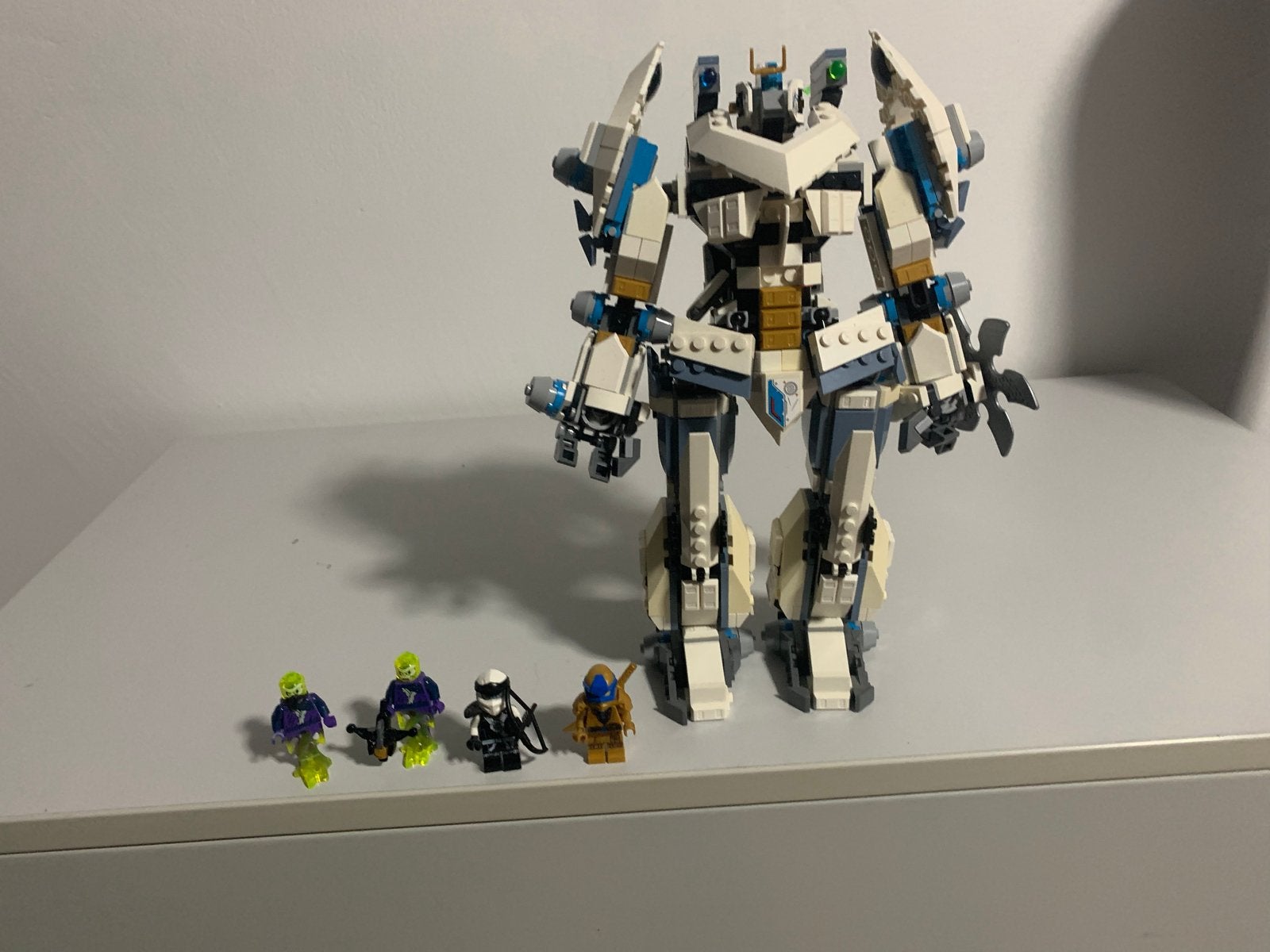 Lego Ninjago Zane's Titan Mech (71738) met minifiguren, Lego, Ophalen of Verzenden, Zo goed als nieuw, Compleet