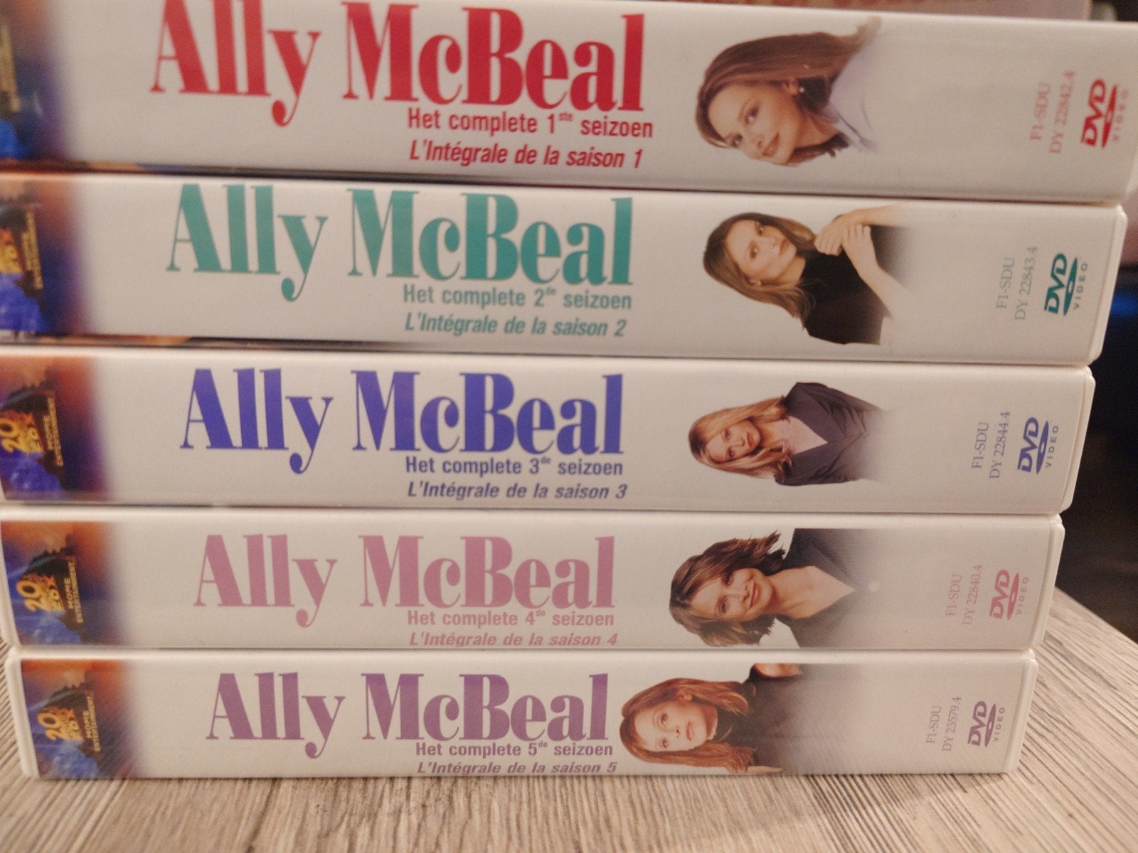 Ally McBeal S1 tm S5 Met NLO DvDs, Ophalen of Verzenden, Zo goed als nieuw