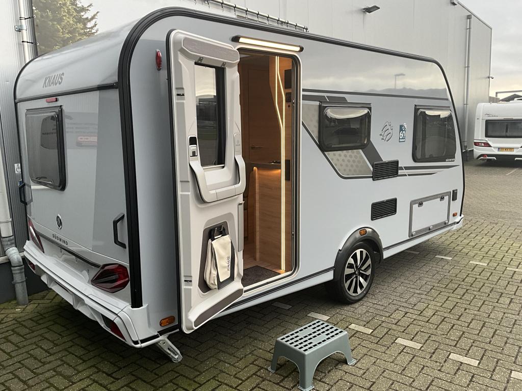 Knaus Sudwind 60 Years 420 QD 4 PERS-GRATIS MOVER, Schokbreker, Bedrijf, Treinzit, 5 tot 6 meter