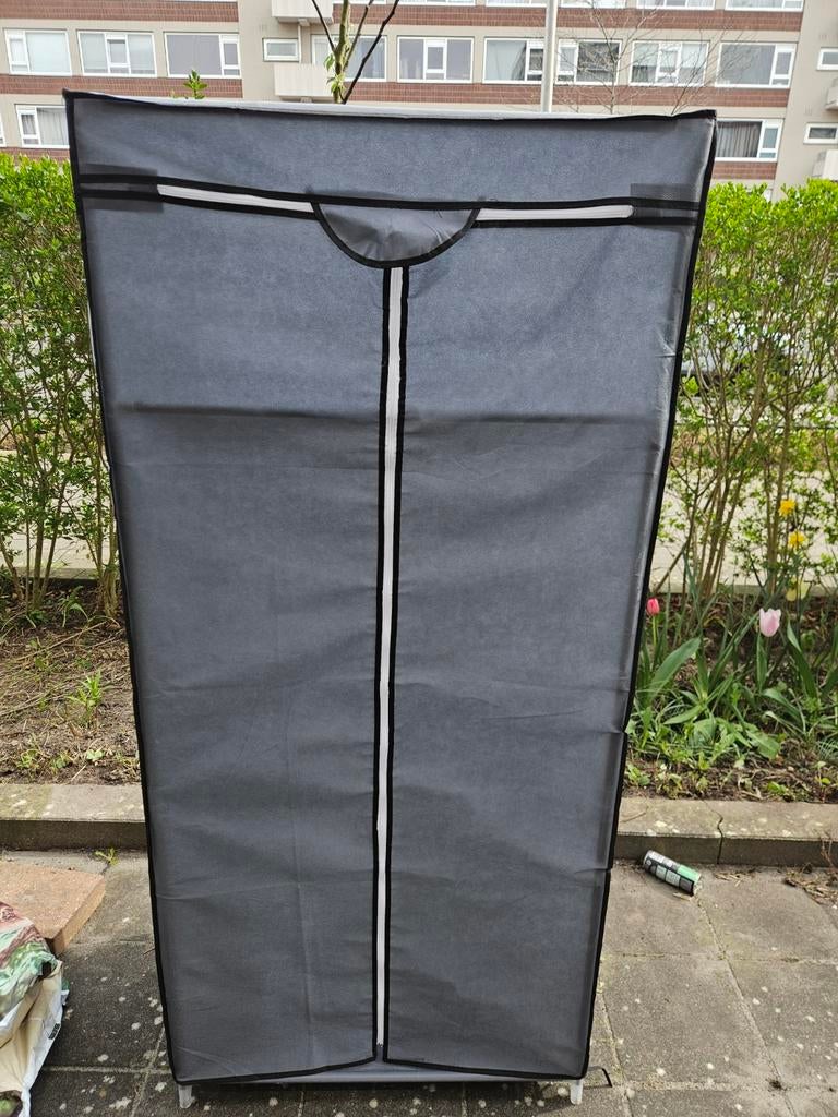 Grijze stoffen kledingkast met planken 160x75x45 cm, Ophalen