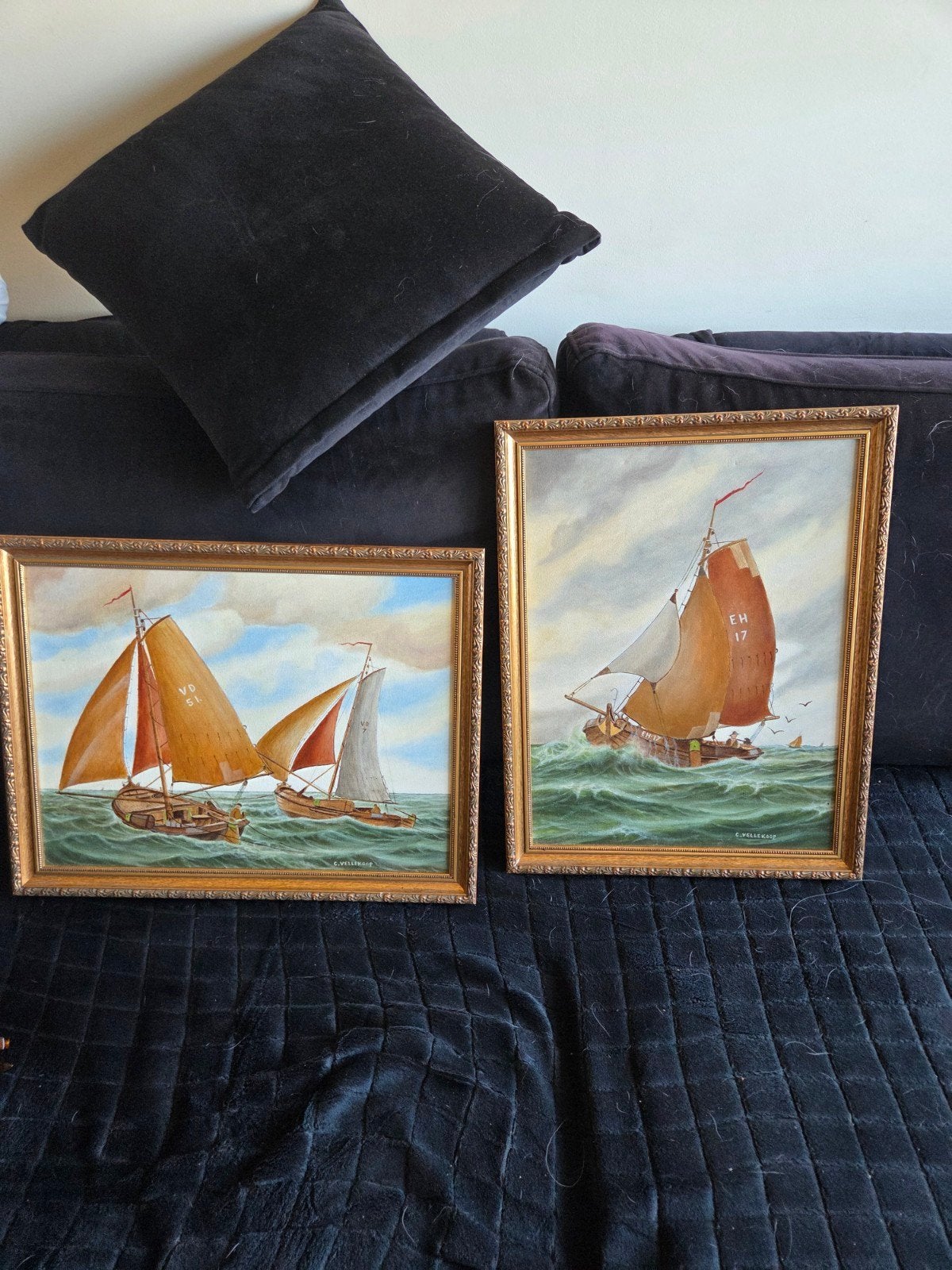 Twee ingelijste maritieme schilderijen van zeilschepen, Ingelijst, Maritiem / water, Doek, Realistisch
