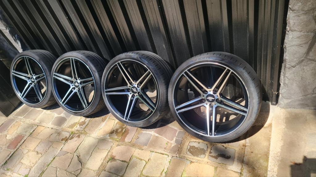 Breedset Velgen : Forzza Wheels, Auto-onderdelen, Banden en Velgen, Velg(en), Zomerbanden, Ophalen, 19 inch
