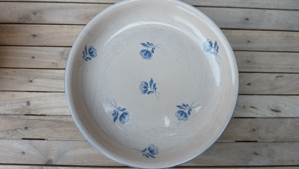 Antieke aardewerk schaal, Ophalen