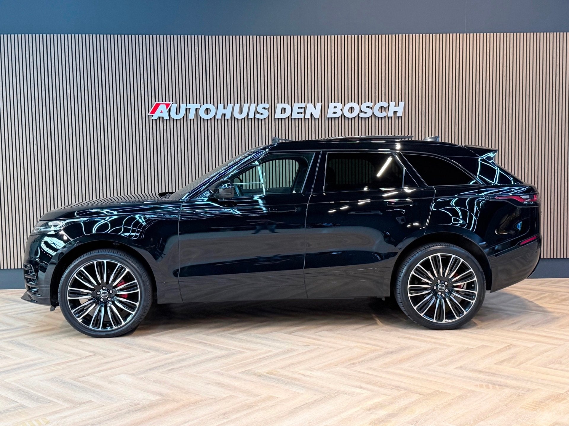 Land Rover Range Rover Velar 2.0 P250 Turbo AWD R-Dynamic SE, Auto's, Dealer onderhouden, Gebruikt, 4 cilinders, Range Rover Velar