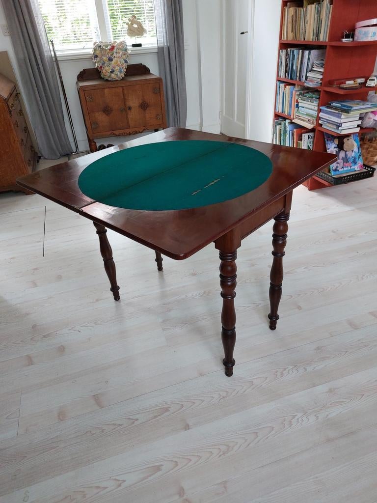 Antieke kaarttafel, Ophalen