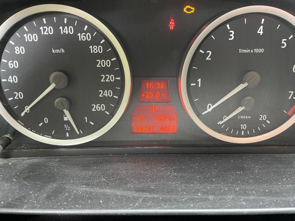BMW 5-Serie 3.0 XI 530 Touring AUT 2005 Grijs, Auto's, Automaat, Zwart, 1675 kg, 2996 cc
