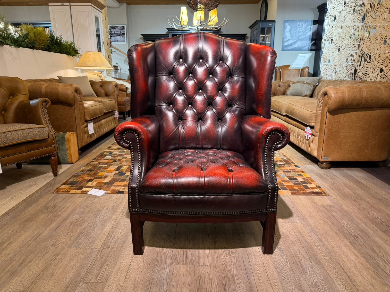 ENGELSE CHESTERFIELD OORFAUTEUIL ANTIEK ROOD LEER, Huis en Inrichting, Fauteuils, Ophalen of Verzenden, Zo goed als nieuw, 75 tot 100 cm