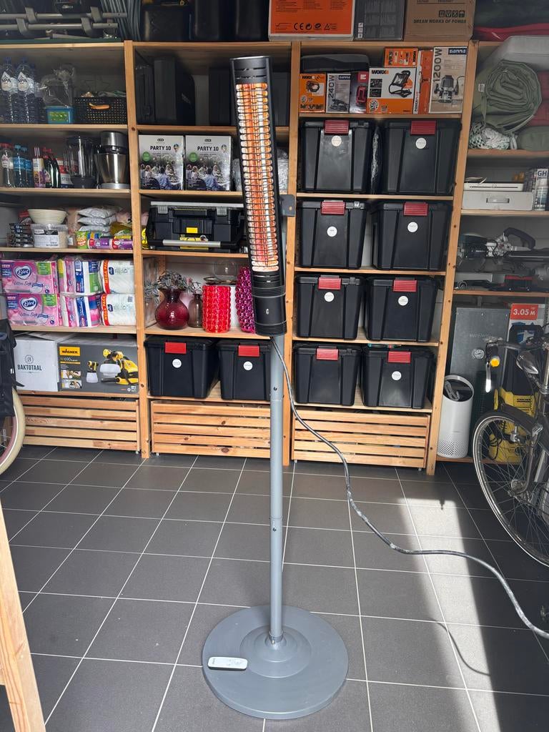 Eurom Infrarood Heater - Verstelbaar in Hoogte, Doe-het-zelf en Verbouw, Verwarming en Radiatoren, Ophalen, Kachel, Minder dan 60 cm