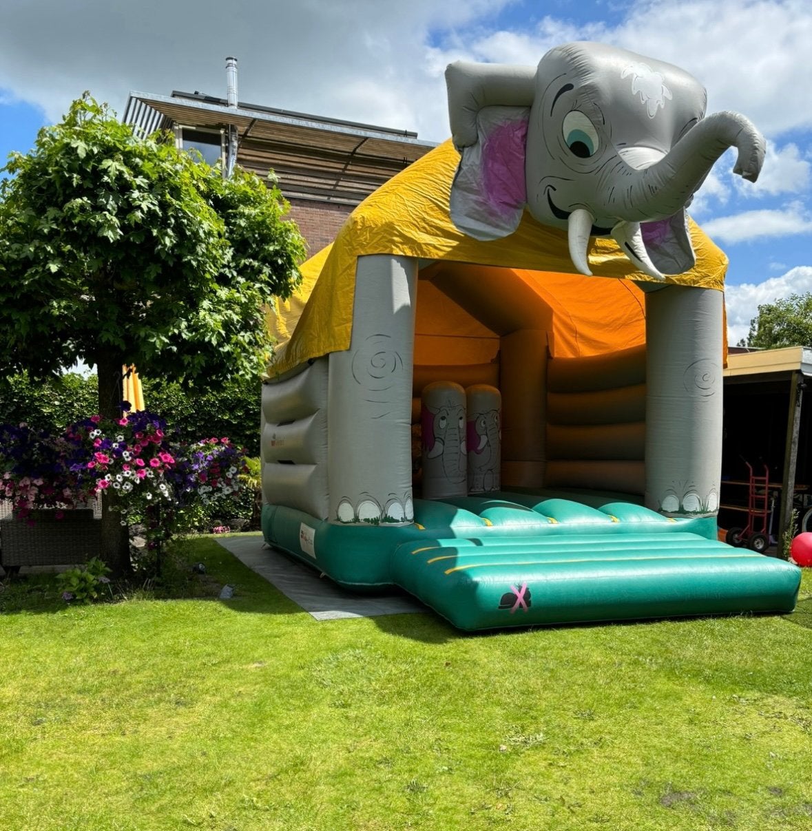 Te huur: Superleuk Springkussen “Olifantje”!, Ophalen of Verzenden, Zo goed als nieuw, Overige
