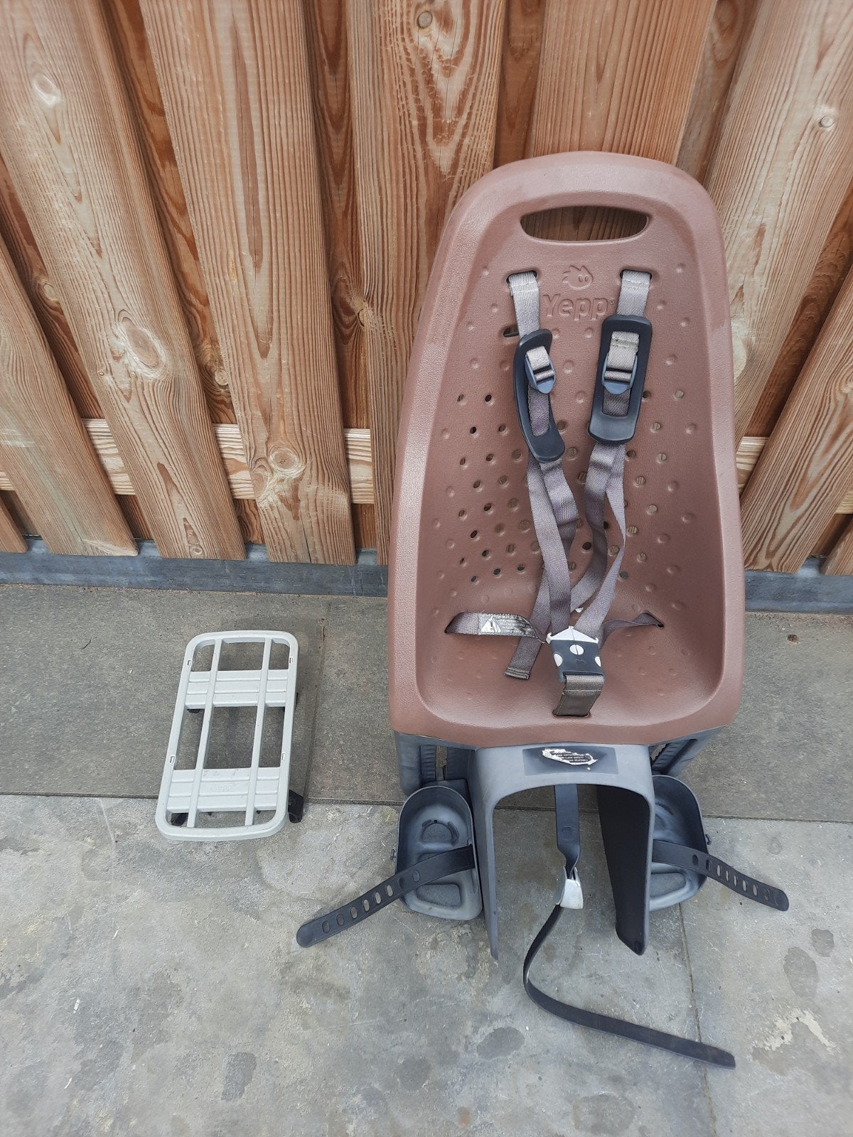 Yepp maxi en mini met adapter windscherm en sleuteltje, Fietsen en Brommers, Fietsaccessoires | Fietsstoeltjes, Ophalen, Achterzitje
