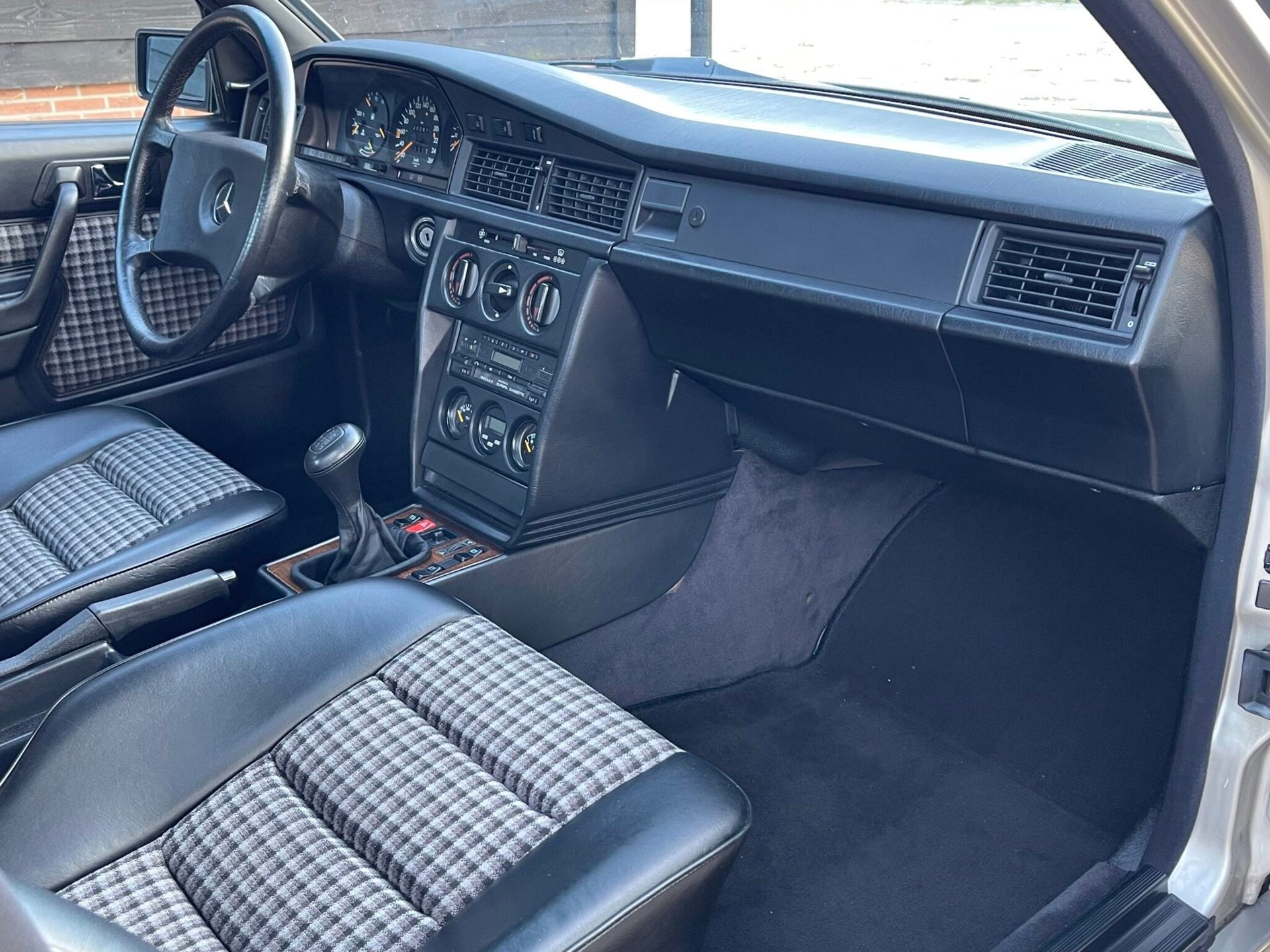 Mercedes-Benz 190-serie 2.3-16 in zeer mooie staat, foto 4