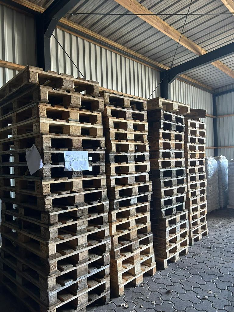 Gebruikte europallets Helmond af te halen, Minder dan 25 mm, Ophalen of Verzenden, Zo goed als nieuw, Pallet