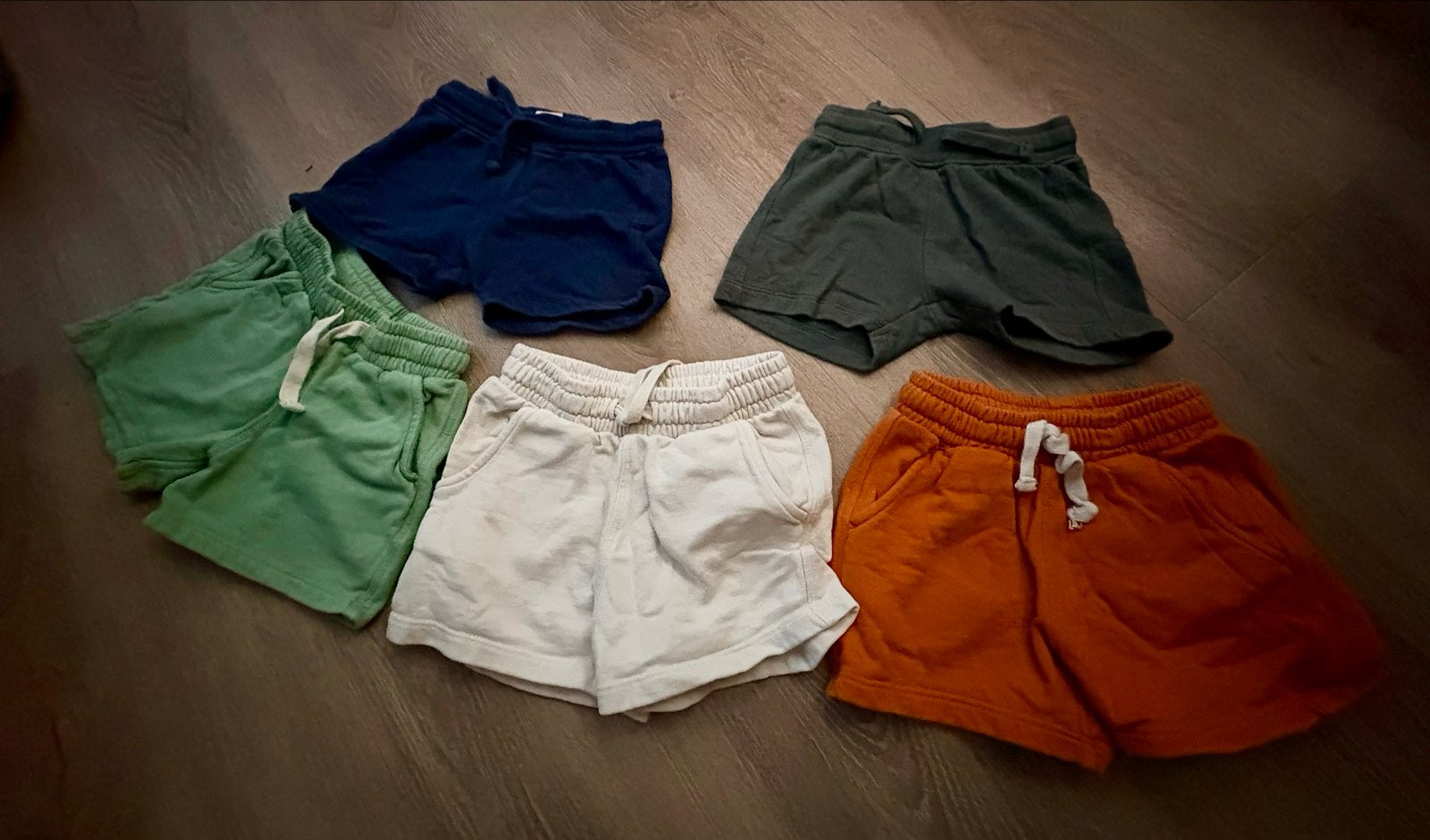 Set van 5 comfortabele kinder shorts Hema maat 86, Kinderen en Baby's, Kinderkleding | Overige, Ophalen of Verzenden, Gebruikt