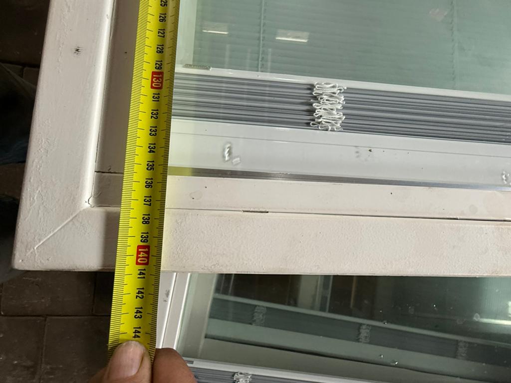 6x stalen kozijn /raam met dubbel glas, ingebouwde Luxaflex, Raamkozijn, Zo goed als nieuw, Metaal, Inclusief glas