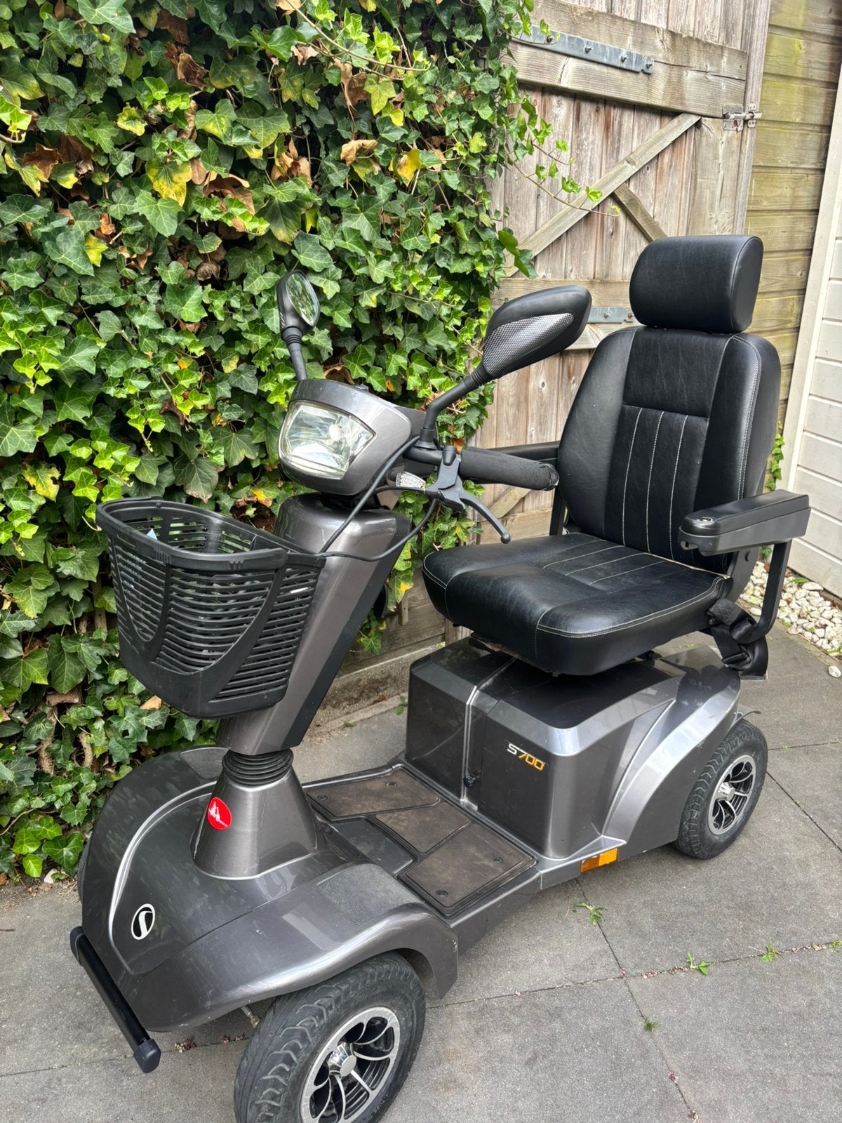 Sterling S700 scootmobiel 4 wiel  nieuwe accu s, Diversen, Ophalen, Zo goed als nieuw, 36 t/m 45 km, Sterling