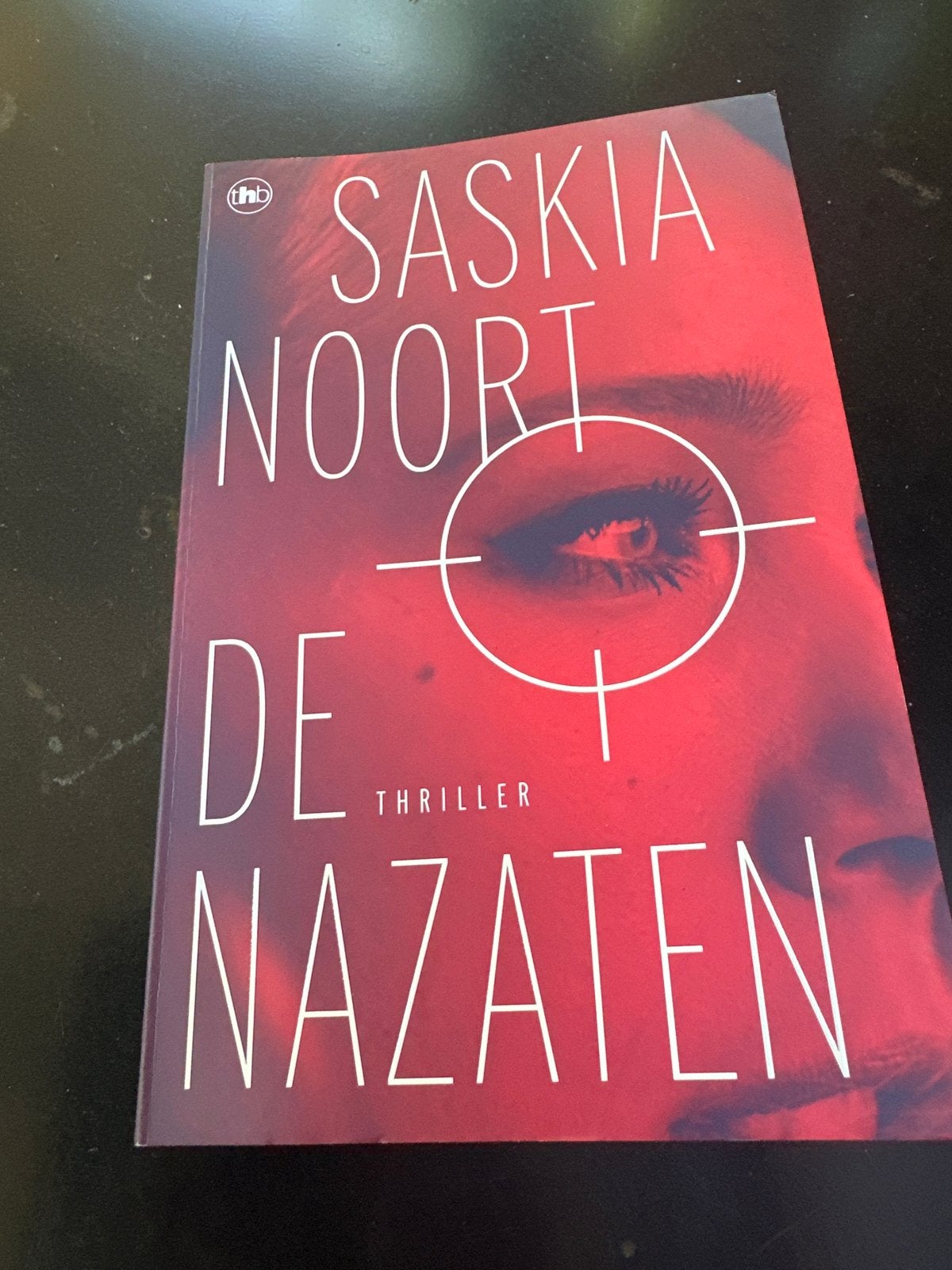 Saskia Noort - De Nazaten (Thriller), Boeken, Ophalen of Verzenden, Gelezen, Nederland
