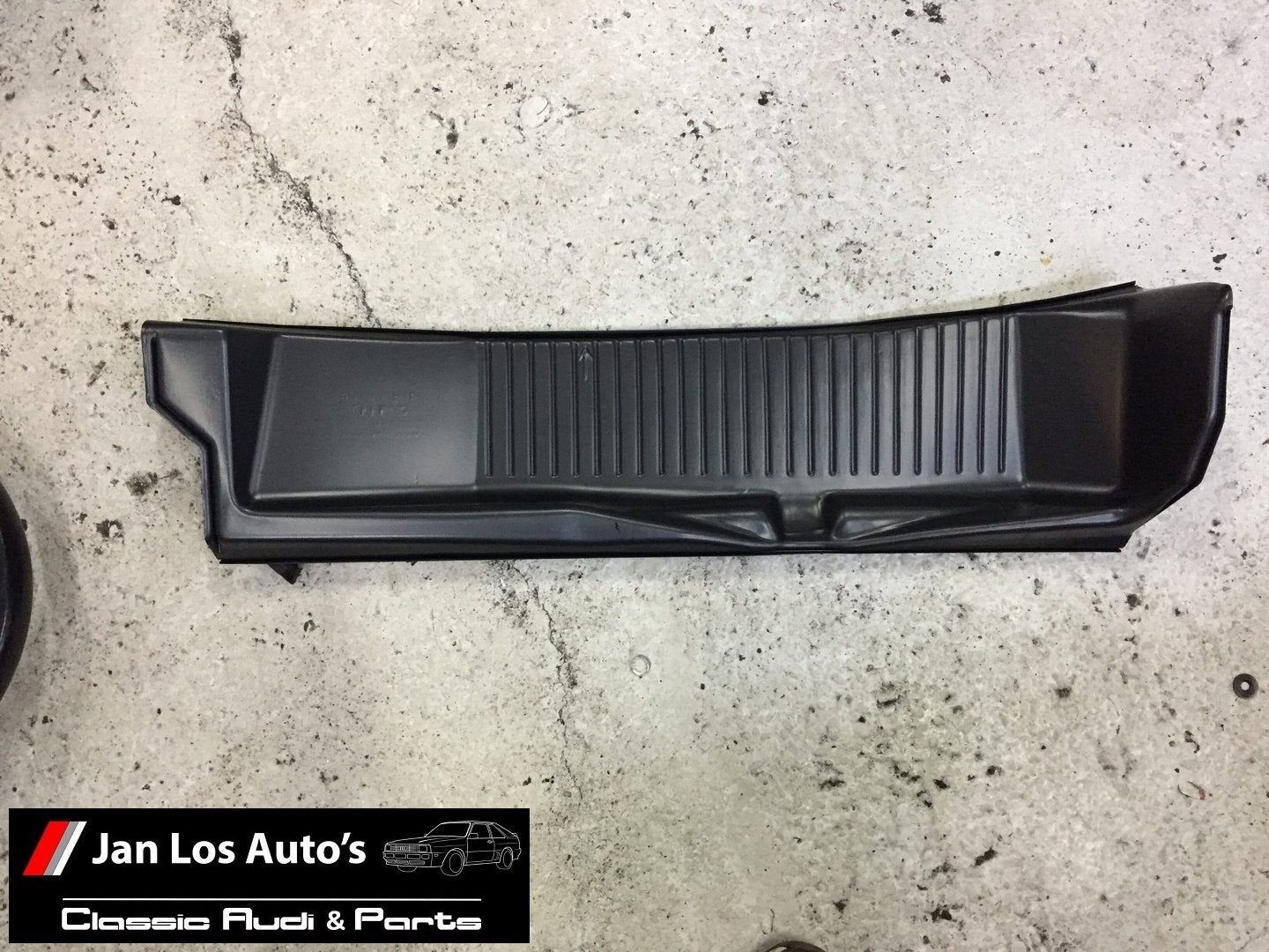 Audi 80 90  B2 ('78-'86) Coupe 811813066A parafan paravan, Gebruikt, -, Voor, -
