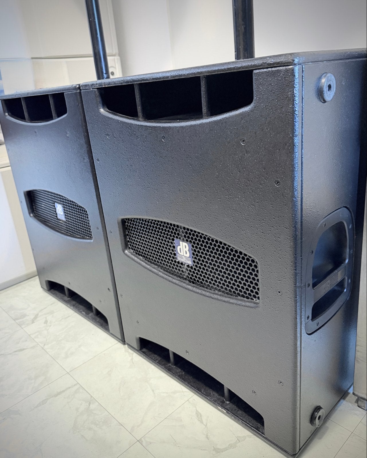 dBTechnologies SUB 18D – 134db SPL 2800 Watt actieve 18” RCF, Gebruikt, Subwoofer, Ophalen of Verzenden, Basreflex