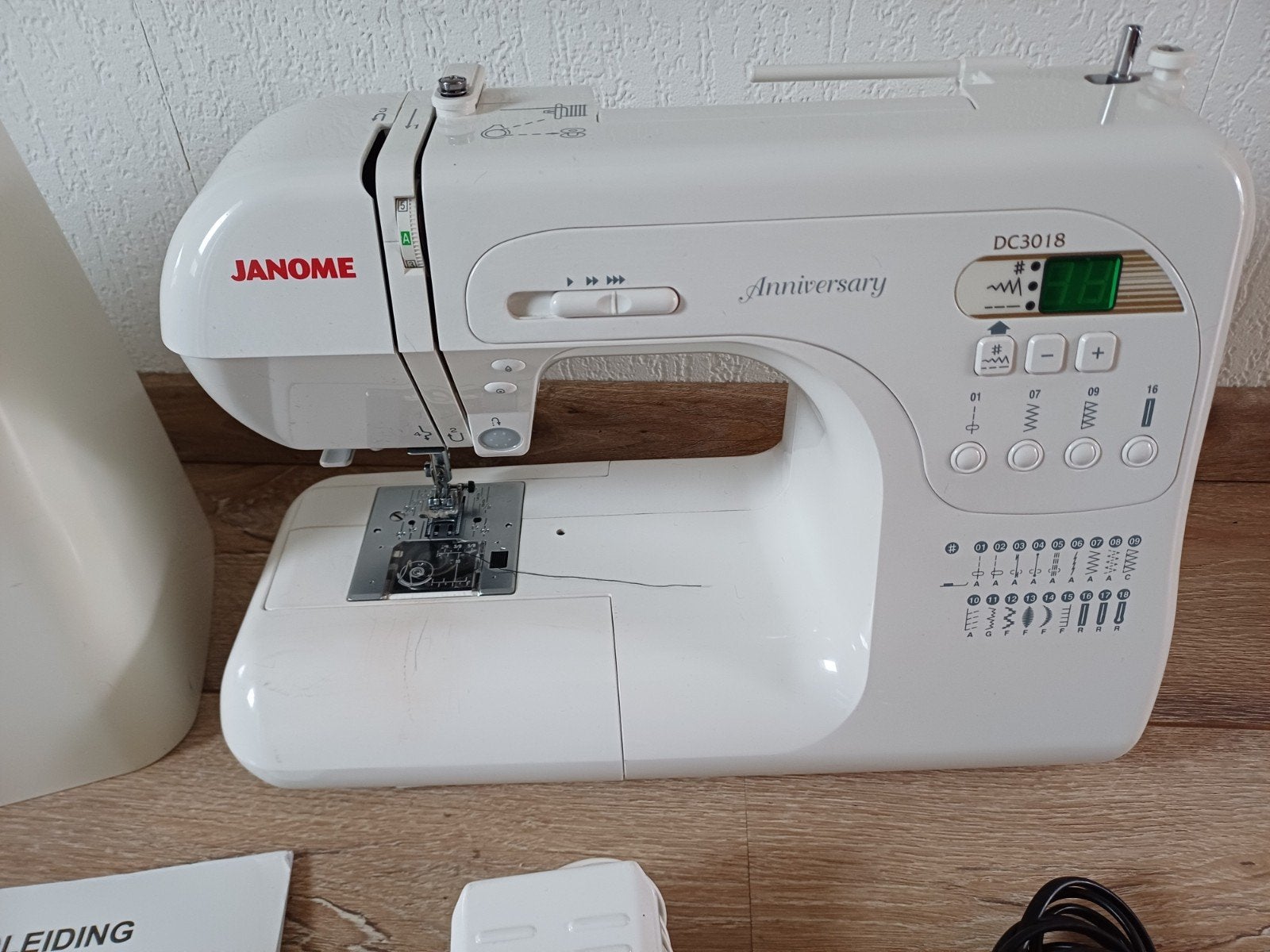 Janome  Anniversary naaimachine DC 3018, Ophalen, Gebruikt, Naaimachine, Janome