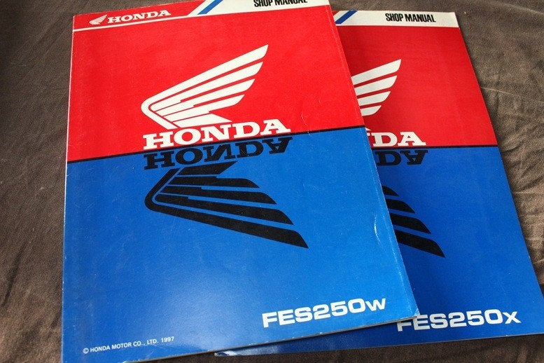 Honda FES250 w 1997 scooter shop manual handboek FES 250, Motoren, Ophalen of Verzenden, Honda