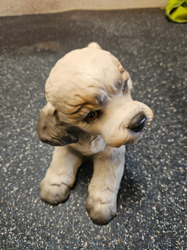 Vintage Goebel beeldje: liggende hond, W. Germany, Ophalen of Verzenden