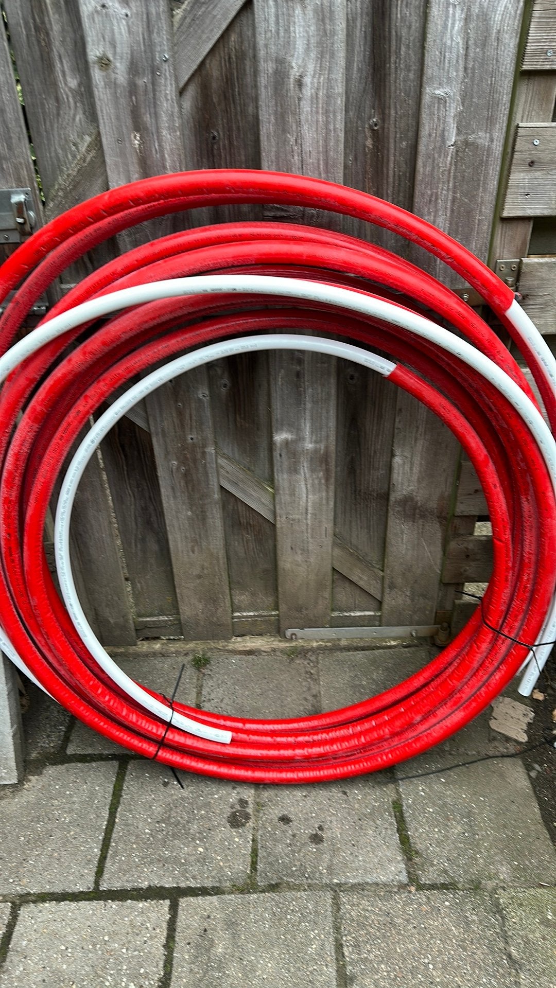 Uponor slang 25mm rood geïsoleerd, Ophalen, Overige materialen, 6 meter of meer, Overige typen