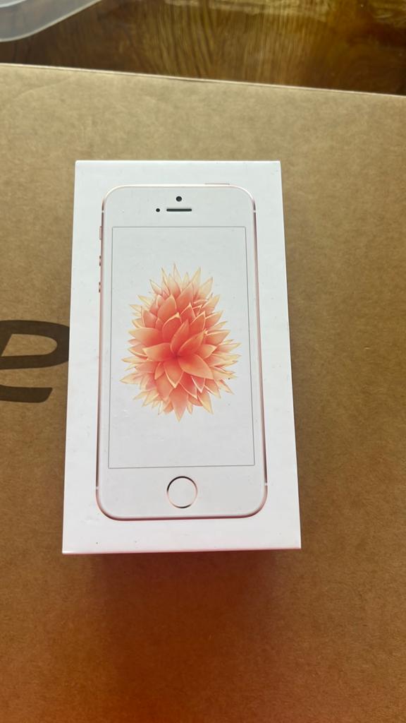 iPhone SE rose gold 64gb, Telecommunicatie, Mobiele telefoons | Apple iPhone, Ophalen of Verzenden, Zo goed als nieuw, Roze, 64 GB