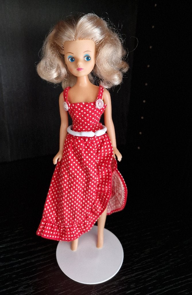 Tk: vintage barbie pop Mary Quant Daisy incl 2 standaards, Verzamelen, Ophalen of Verzenden, Gebruikt, Fashion Doll