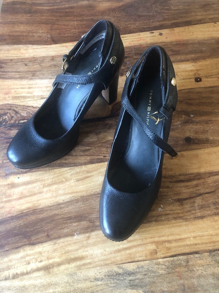 TOMMY HILFIGER high heels, Kleding | Dames, Schoenen, Pumps, Zwart, Ophalen of Verzenden, Zo goed als nieuw