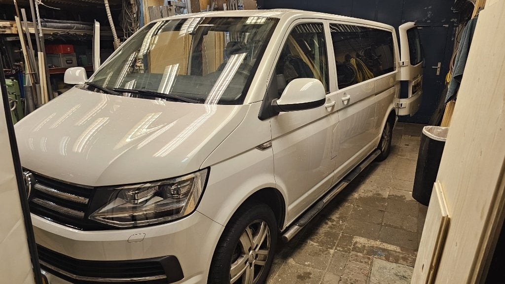 Volkswagen Transporter T6 2.0 TDI 204pk L2h1 340/2800 7-DSG, 15 km/l, Zwart, 4 cilinders, Volkswagen