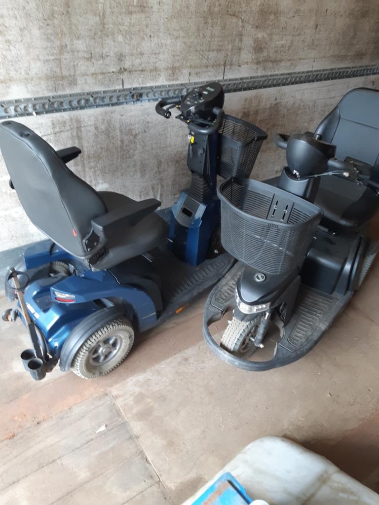 2x scootmobiel STERLING ELITE 2xs blauw en zwart vanaf 150 e, Diversen, Ophalen, Gebruikt, Sterling, 11 t/m 15 km/u