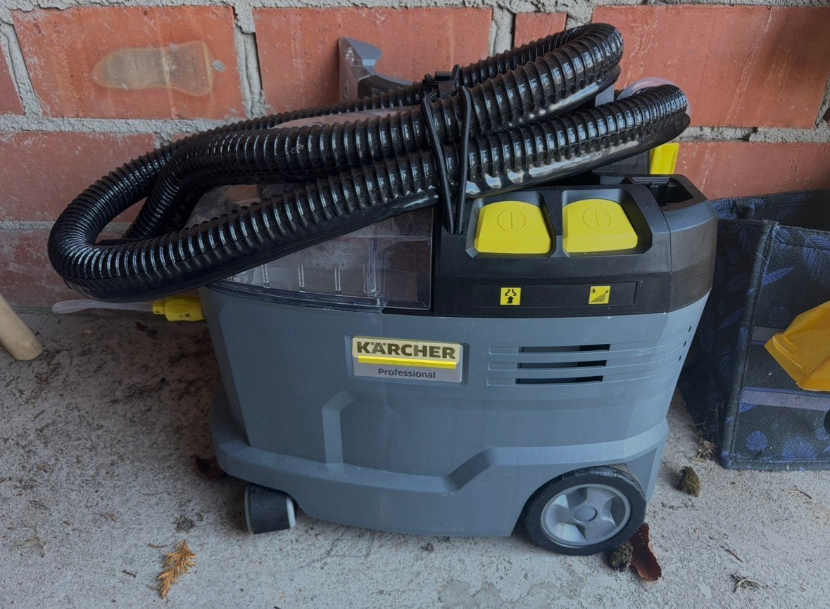 Karcher puzzi 9/1 op accu, Ophalen, Zo goed als nieuw