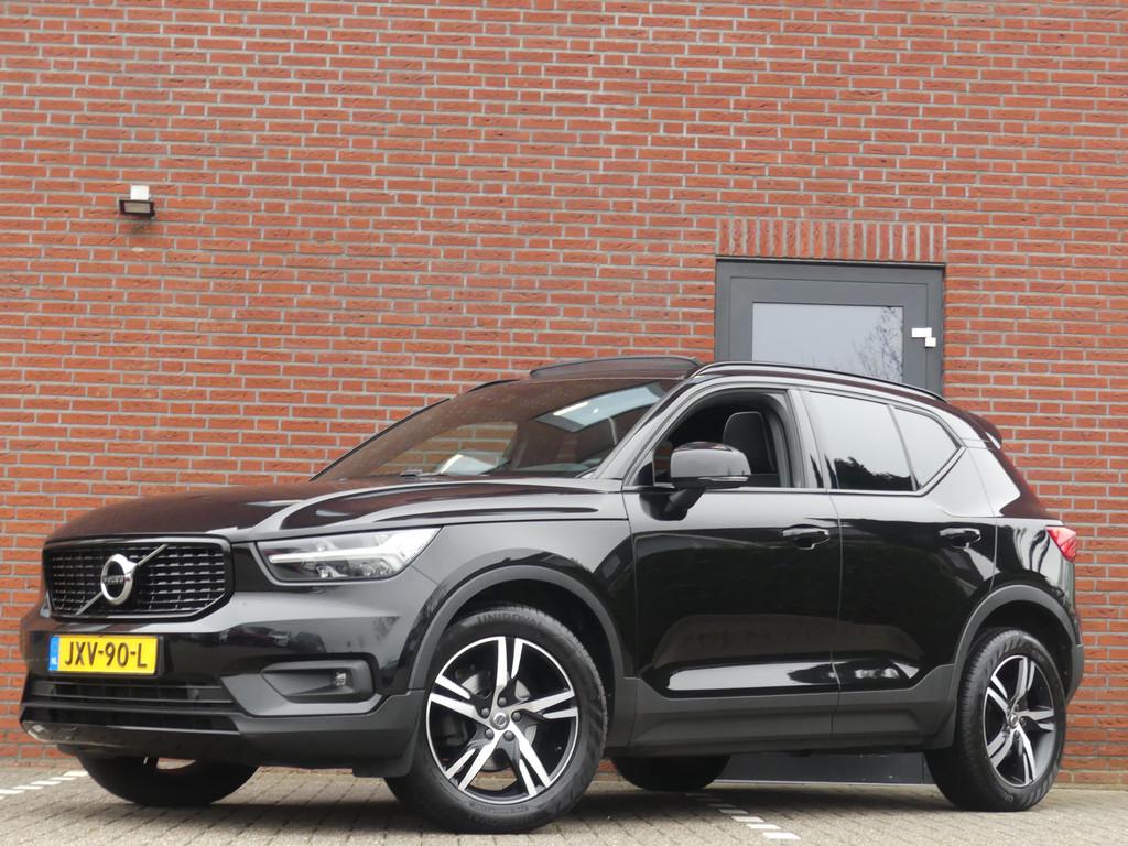 Volvo XC40 1.5 T2 R-Design / Panoramadak / Carplay, 1525 kg, Gebruikt, Zwart, Bedrijf