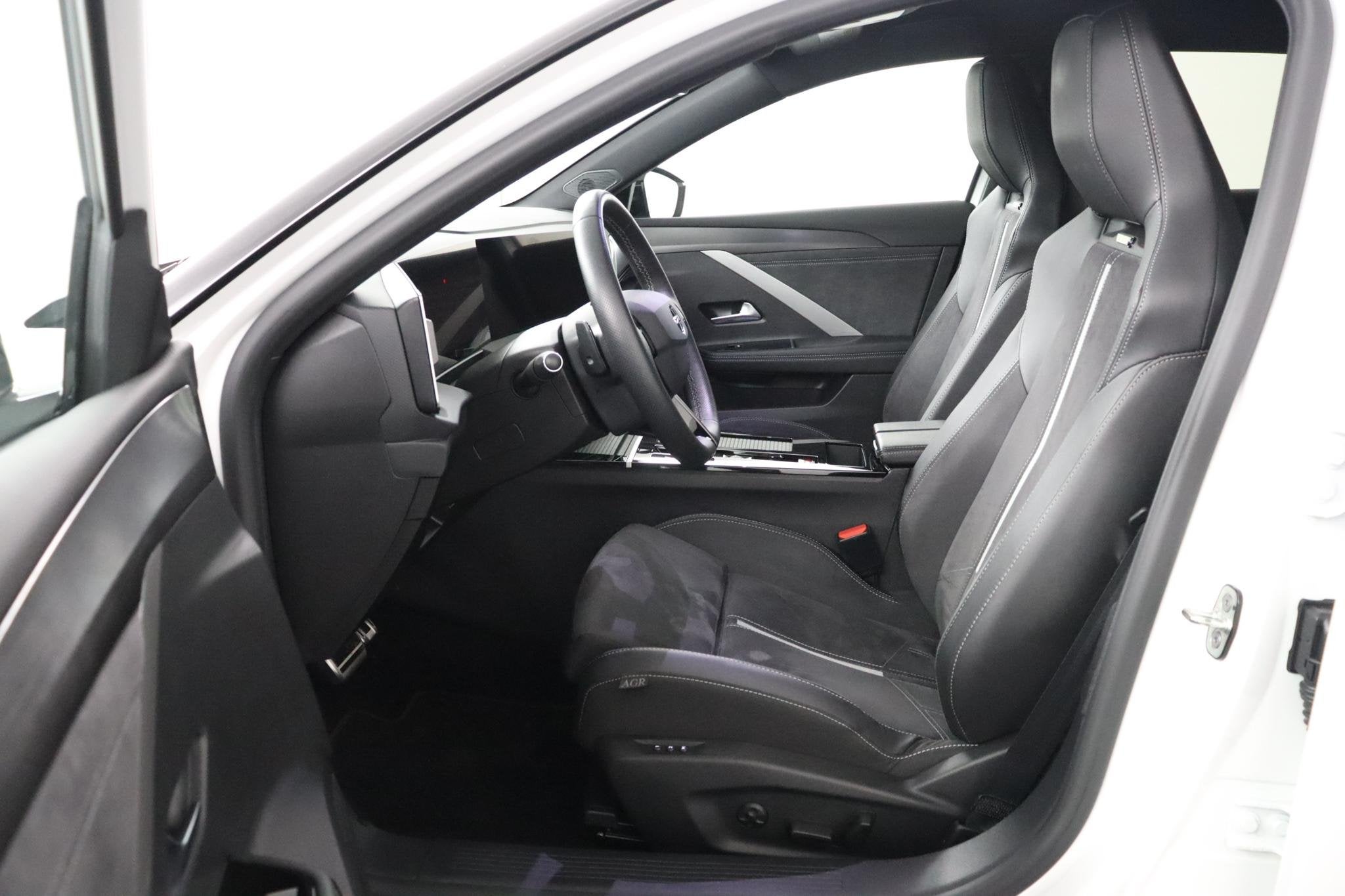 Opel Astra 1.6 Turbo Plug In Hybrid GSe |NAP |Stoel & Stuurv, Gebruikt, Euro 6, 4 cilinders, Alcantara