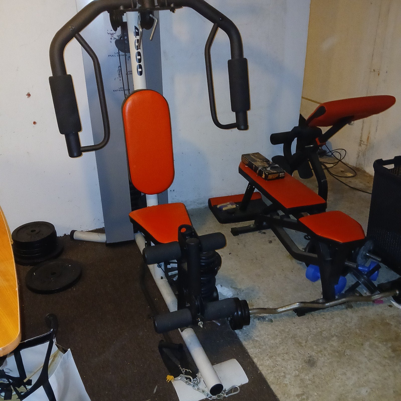 Krachtstation met bankje en gewichten, Sport en Fitness, Ophalen