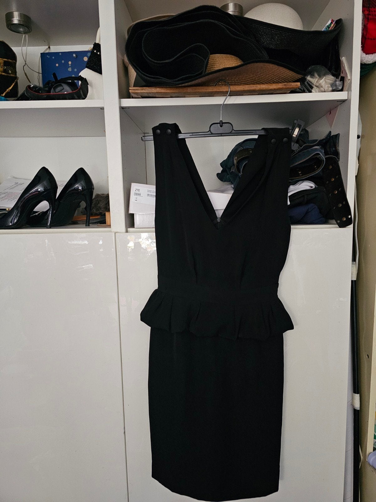 Maje Zwarte Peplum Jurk Maat S, Zwart, Ophalen of Verzenden, Knielengte, Maat 36 (S)