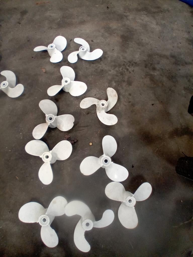 Buitenboordmotor propellor/schroef alle soorten en maten, Watersport en Boten, Bootonderdelen, Ophalen, Gebruikt, Motor en Techniek