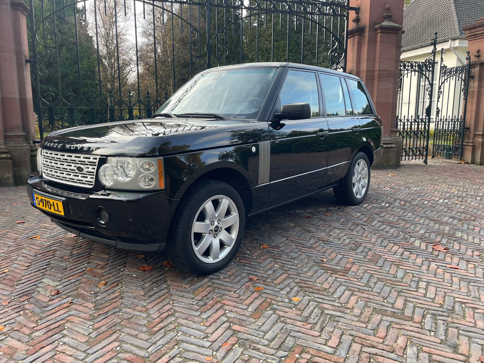 Land Rover Range Rover 4.4 V8 NA AUT 2007 Zwart, Automaat, Dealer onderhouden, Leder, Vierwielaandrijving