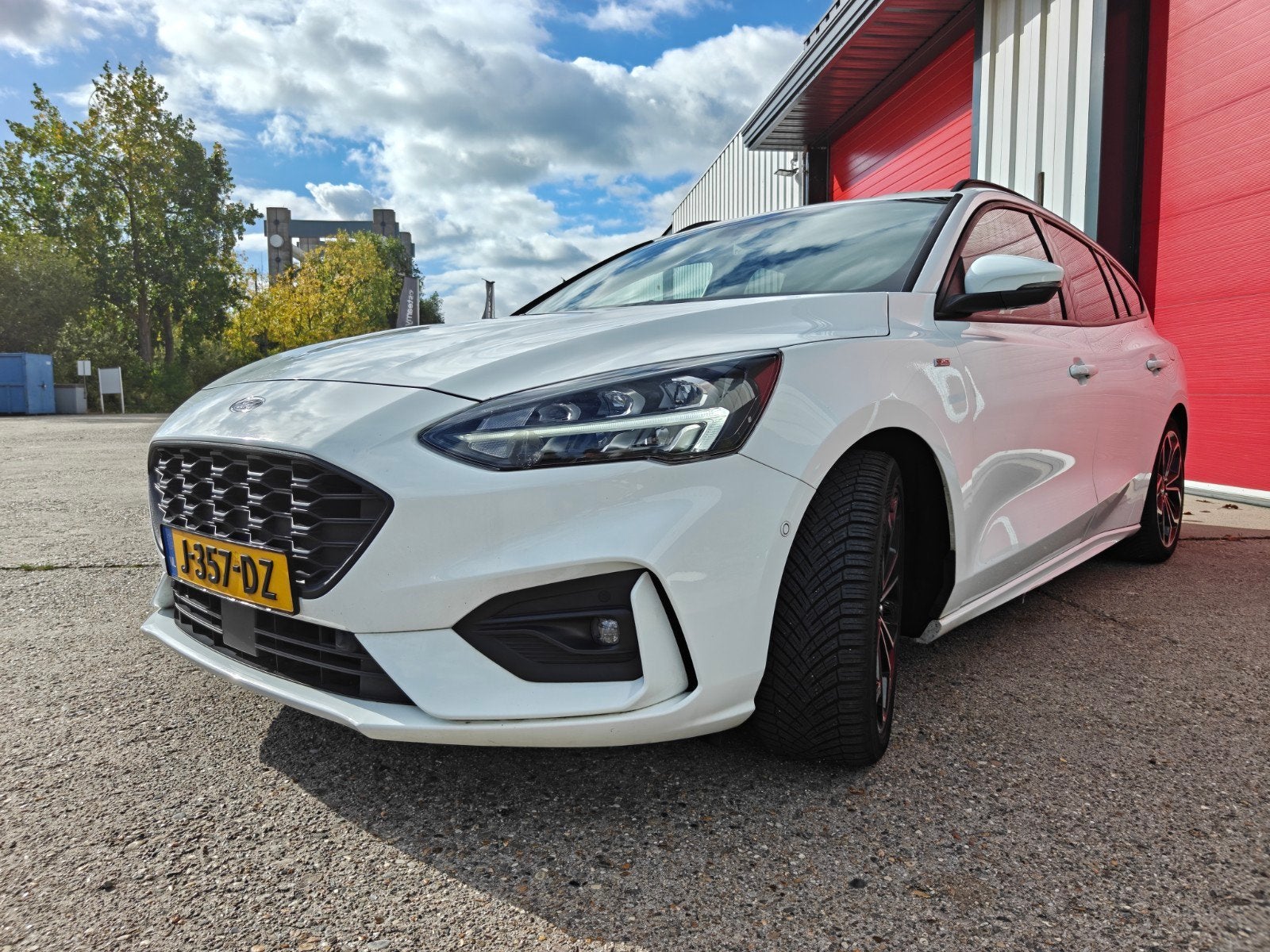 Ford Focus 1.5 Ecoboost 150pk 2020 Wit, Auto's, 15 km/l, Leder en Stof, Wit, Origineel Nederlands