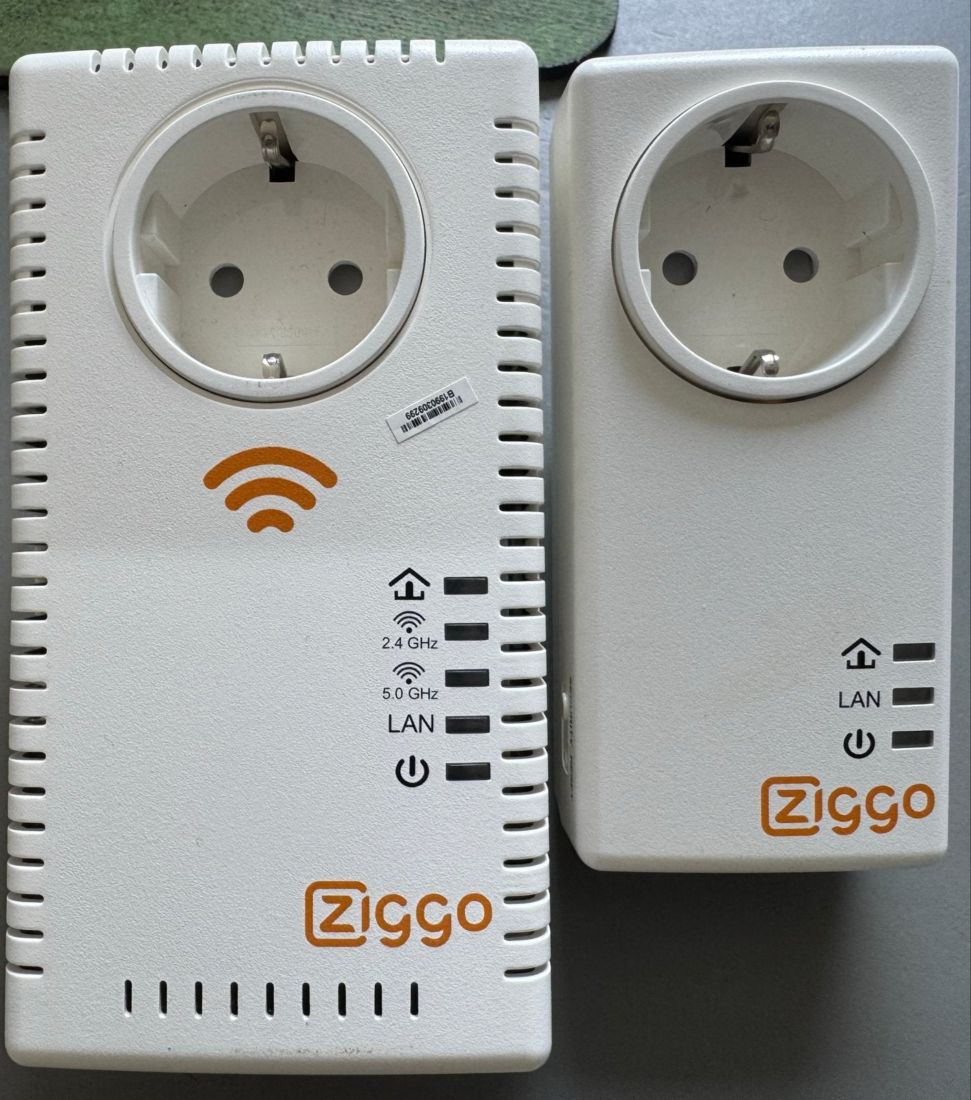 Ziggo Wifi Powerline Versterker Set (2x PG-9072LG-ZG, 1x PG-, Ophalen of Verzenden, Zo goed als nieuw