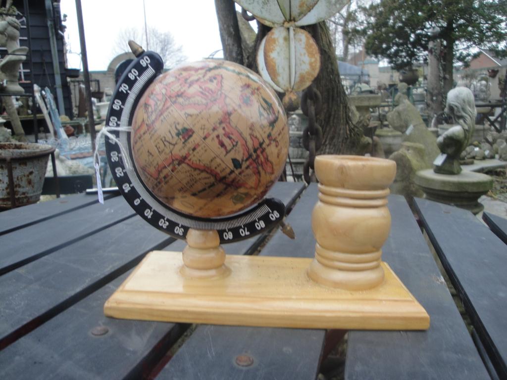 vintage kleine globe met pennenhouder jaren 50t, Antiek en Kunst, Curiosa en Brocante, Ophalen of Verzenden