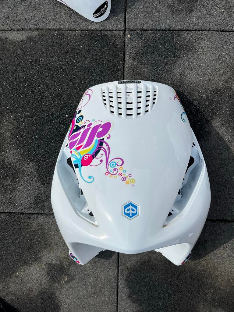 Kappenset Piaggio Zip - Wit met paarse/roze details, Ophalen of Verzenden, Gebruikt, Kap, Piaggio