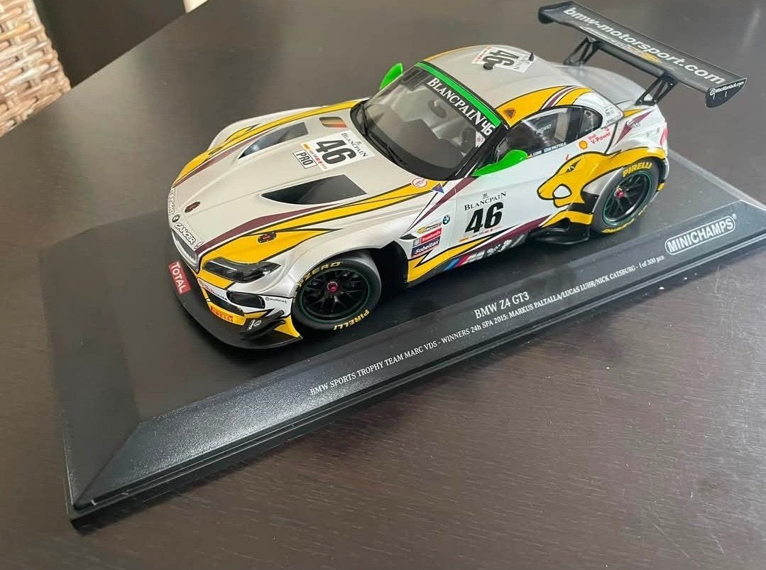 Gezocht: BMW Marc VDS Z4 GT3 minichamp 1:18, Ophalen of Verzenden, Nieuw, Auto, Overige merken