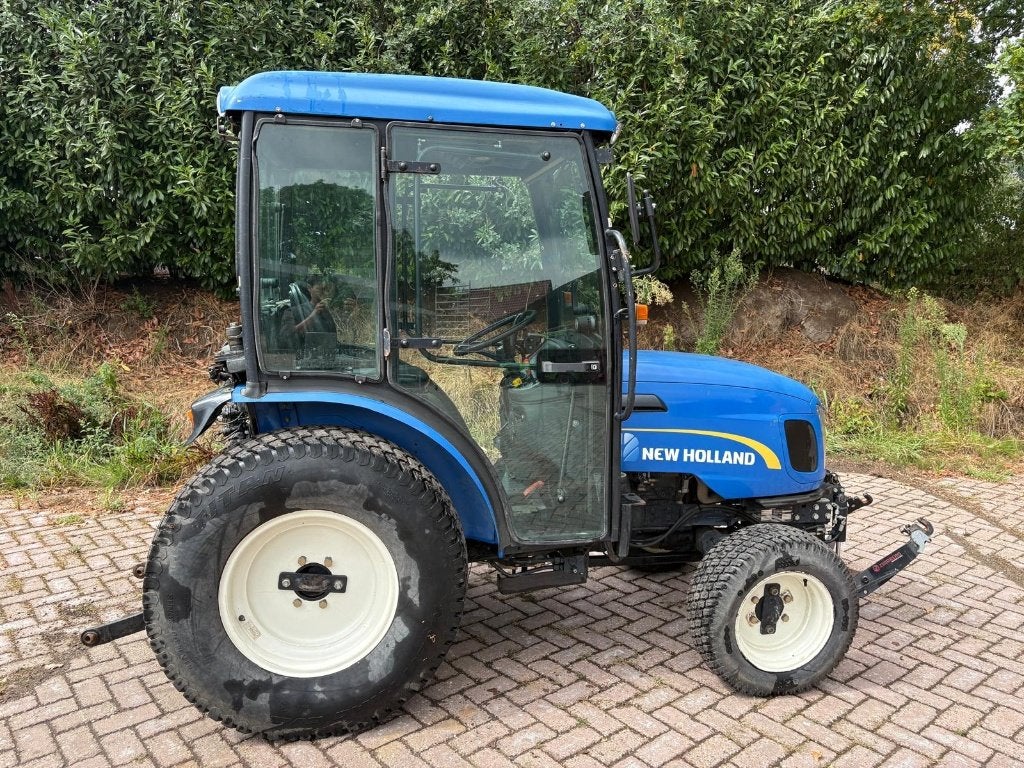New Holland Boomer 35, Ophalen, Gebruikt, 2500 tot 5000, Tot 80 Pk