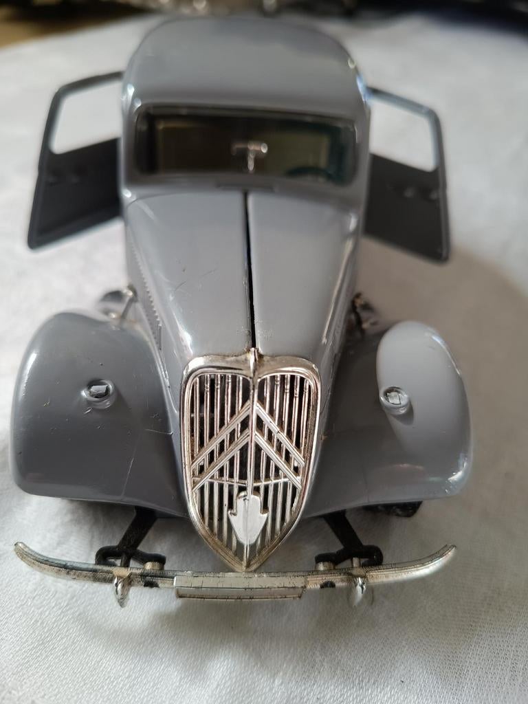 Citroën Traction Avant 11 CV Burrago, Ophalen of Verzenden, Zo goed als nieuw, Auto, Overige merken