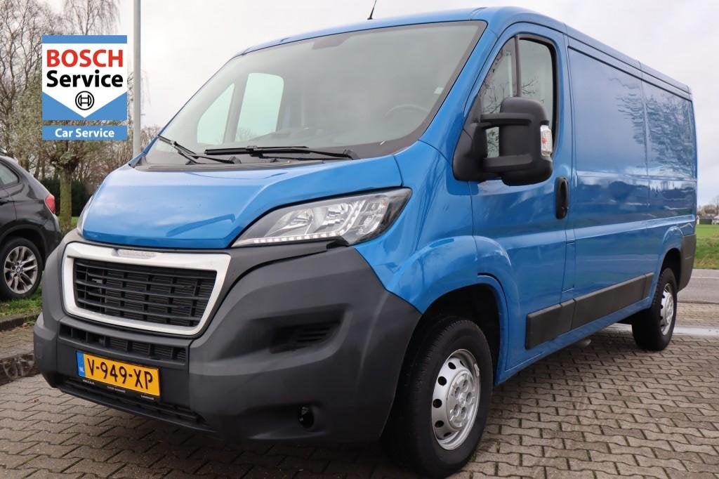 Peugeot BOXER 330 2.0 BlueHDI L2H1 I Nieuw distributie I Tre, Auto's, Voorwielaandrijving, 4 cilinders, Met garantie (alle), Blauw