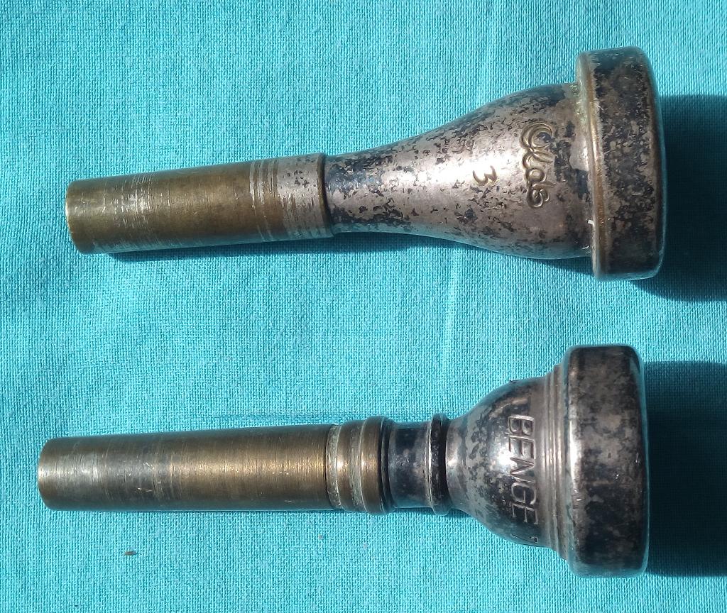 TWEE VINTAGE TROMPET MONDSTUKKEN BENGE 7C + OLDS 3, Verzenden, Gebruikt, Overige typen