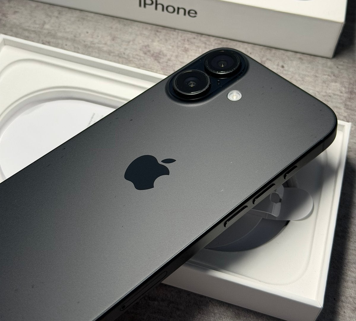  Apple iphone 16 Black 128GB Batterij 98%, Telecommunicatie, Mobiele telefoons | Apple iPhone, Zo goed als nieuw, 128 GB, Zonder abonnement