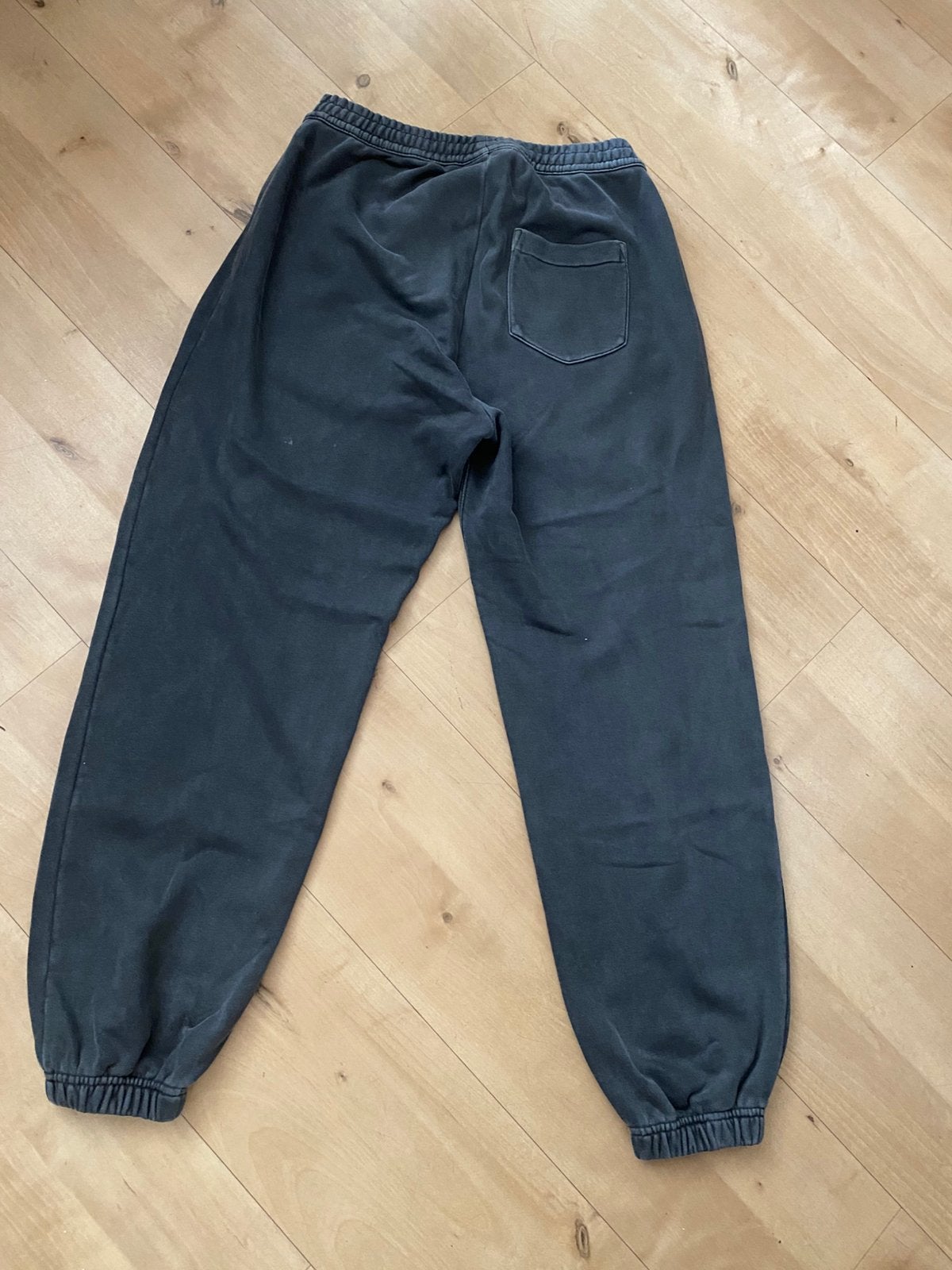 Mooie grijze Carhartt broek, Ophalen of Verzenden, Zo goed als nieuw, Maat 46 (S) of kleiner, Grijs